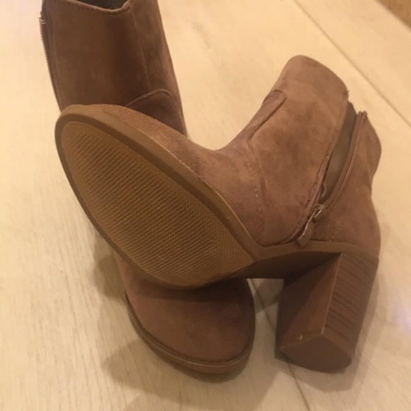 Booties - Picture 4 of 5